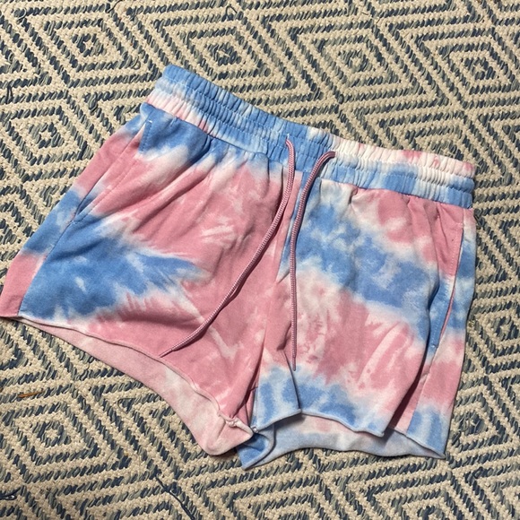 Miss Posh | M | Crop Top Hoodie and Shorts Tye Dye Comfy Set - Picture 8 of 11